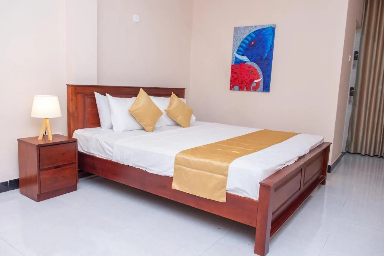 Transit Trails Bed & Breakfast Katunayake