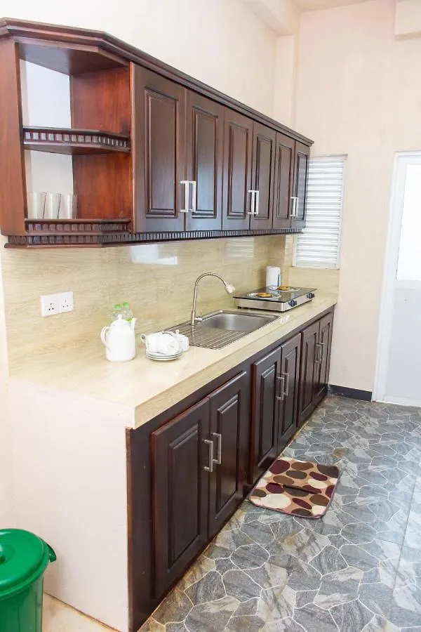 Transit Trails Bed & Breakfast Katunayake