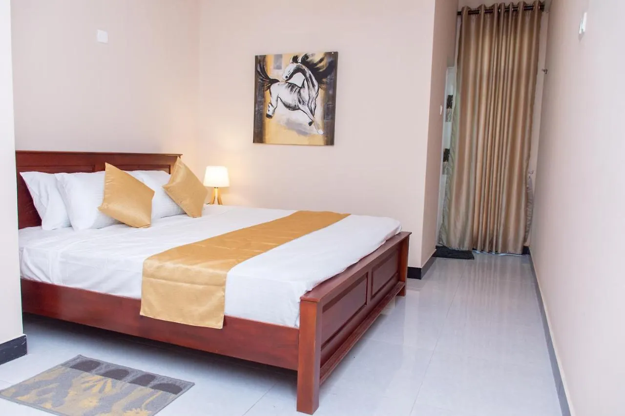 Transit Trails Bed & Breakfast Katunayake