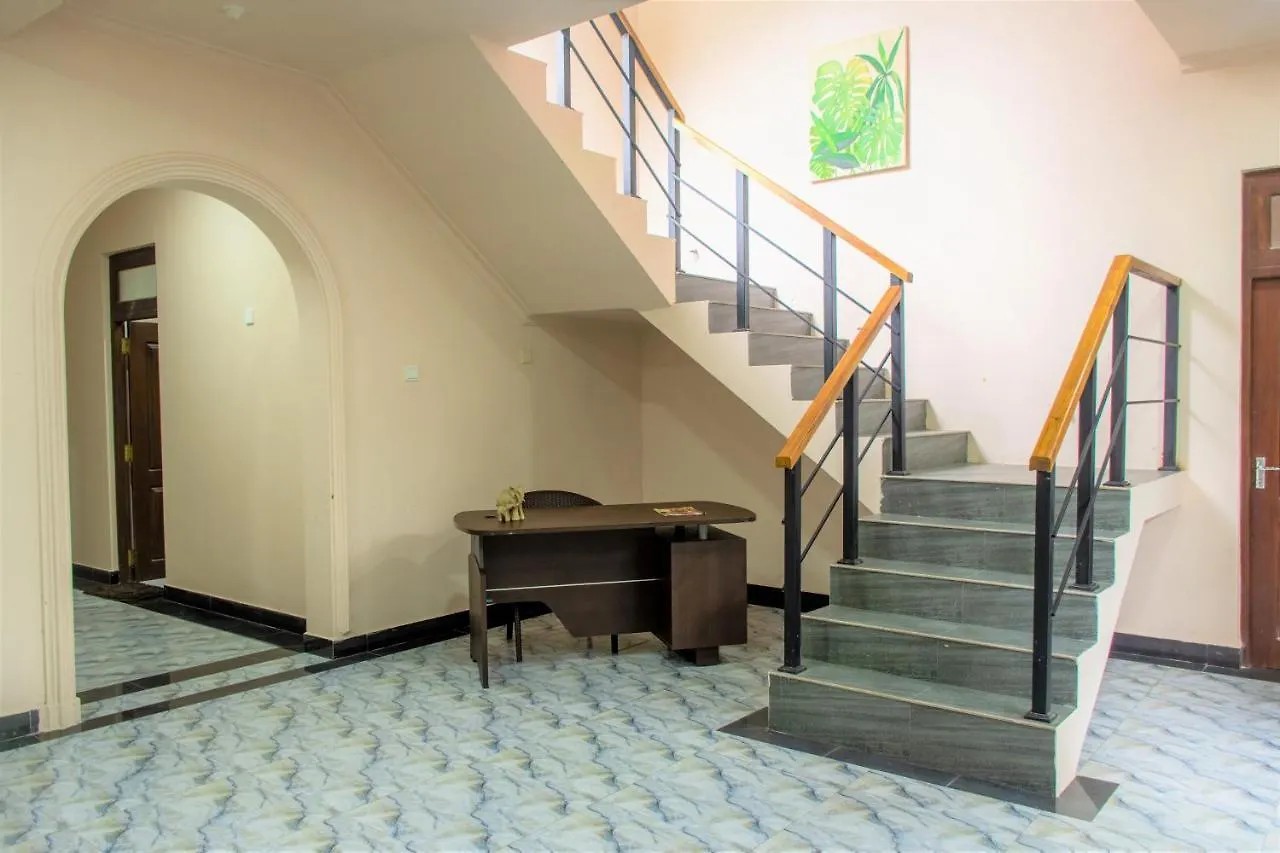 Transit Trails Bed & Breakfast Katunayake