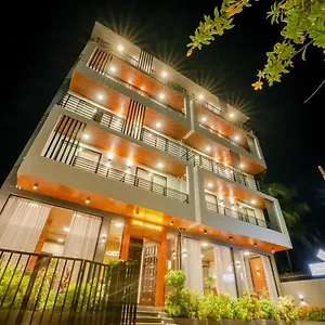 Limeshine - Airport Transit & Residences Hotel