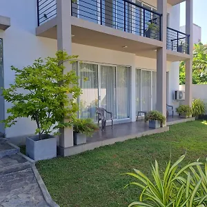 Silina Airport Transit & Bed & Breakfast